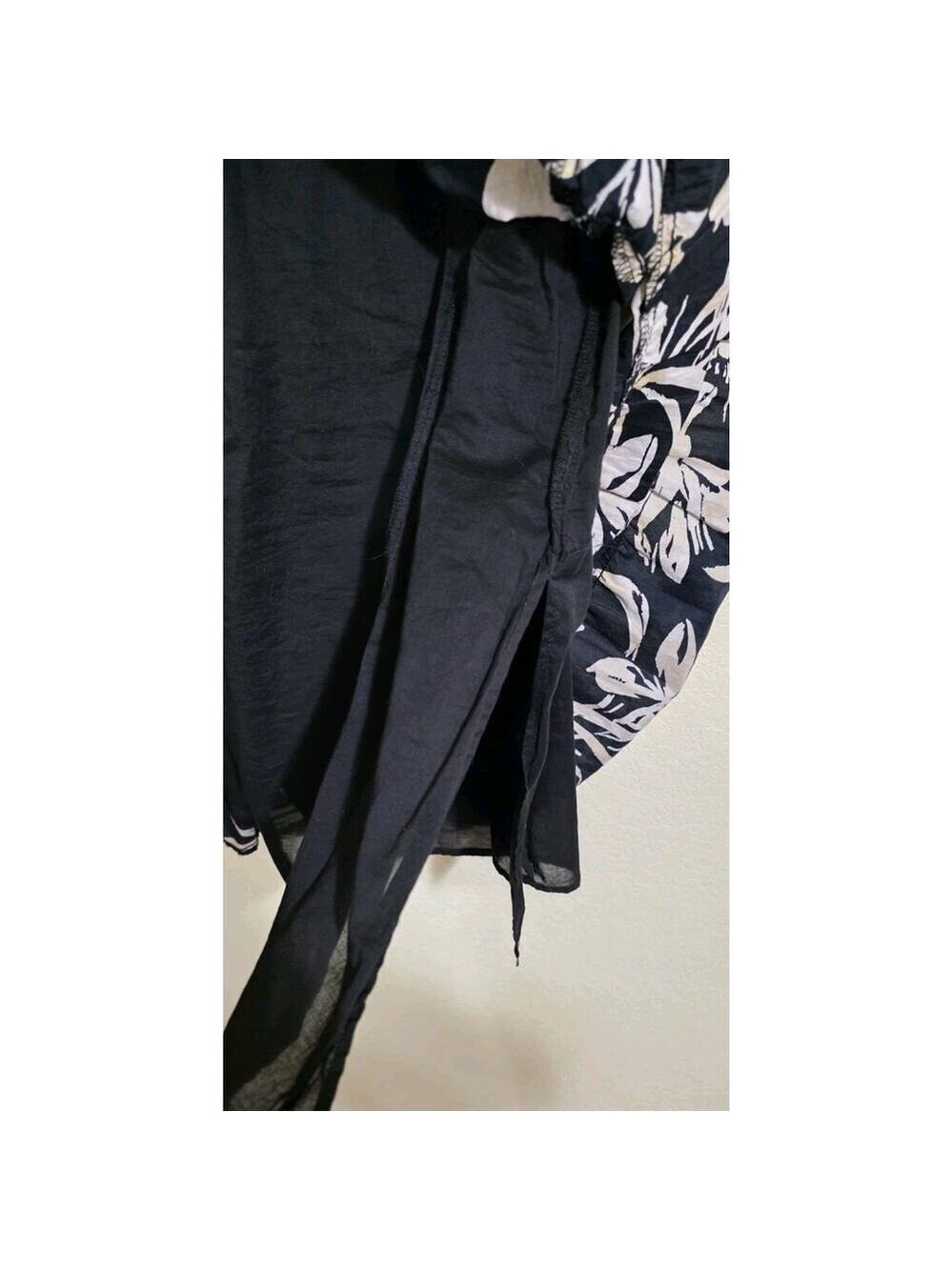 Jones New York Signature Size 6 Tiered Skirt Navy and Beige Floral Motif lined - Picture 4 of 11